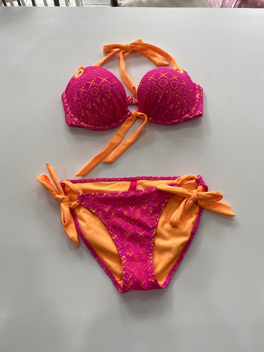Victoria’s Secrets bombshell neon pink orange bikini set 34 D small bottoms